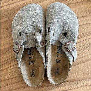 Birkenstock Bostons size 39 (8-8.5)